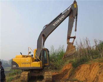 鉤機(jī)租賃行業(yè)該如何發(fā)展？