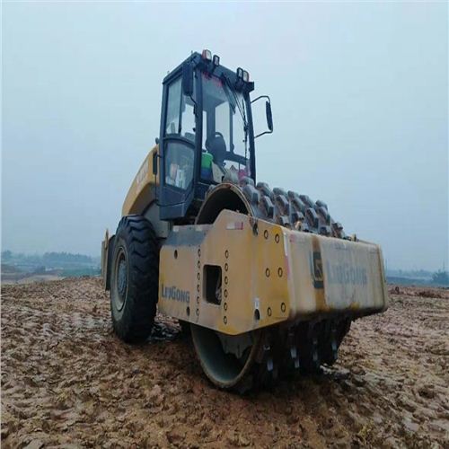 昊遠(yuǎn)機(jī)械羊角碾壓路機(jī)和沖擊壓路機(jī)有哪些共同點(diǎn)與區(qū)別？