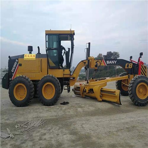 昊遠機械設(shè)備租賃｜平地機在工地作業(yè)時需要注意的事項有哪些？