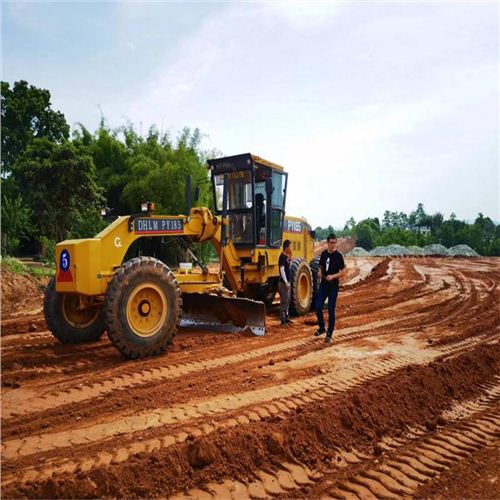 推土機和平地機有哪些共同點和區(qū)別？